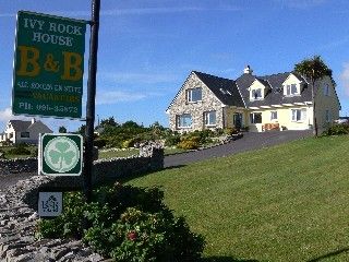Ivy Rock House B&B Раундстоун Екстериор снимка